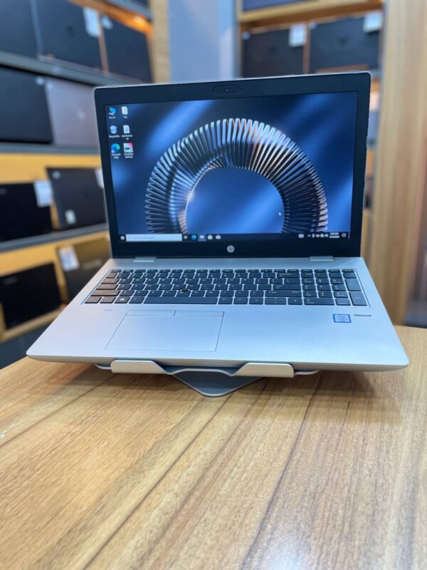 hp ProBook 650 g4 i5-7300u 8-256gb ssd15.6 hd