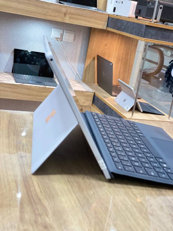 سرفیس استوک پرو 6 Surface pro 6 i5-8350u 8-256gb ssd 12.3" 2k