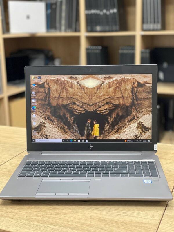 HP ZBook 15 G6 i7-9850H  32-512gb ssd 6gb RTX 3000 15.6