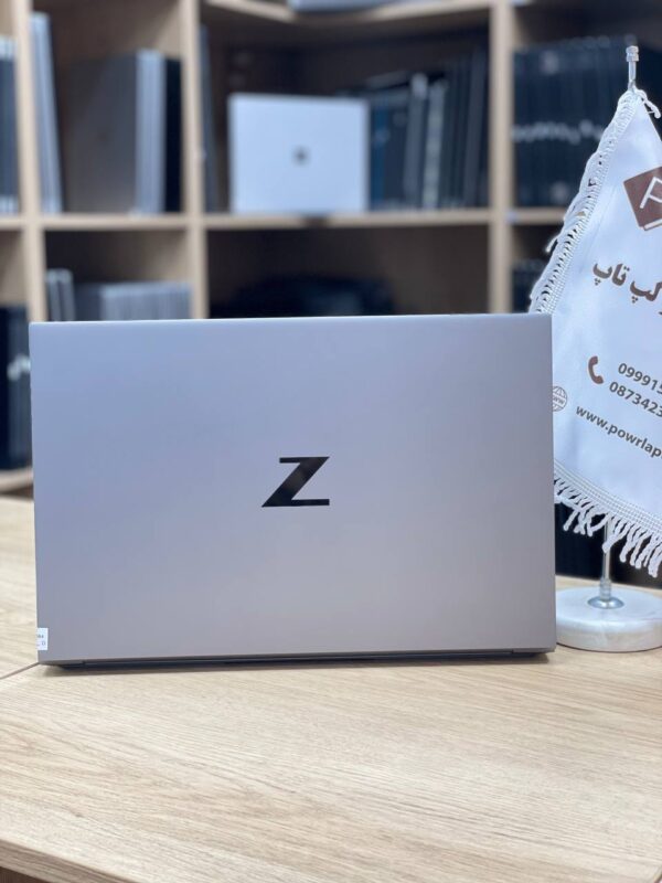 HP ZBook Studio G7 i7-10750H 32-512gb ssd 4gb quadro T1000 15.6"