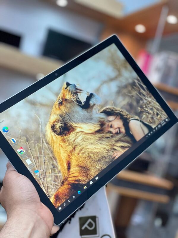 microsoft surface pro5 i7-7660u 16-1TB ssd 12.3 2k
