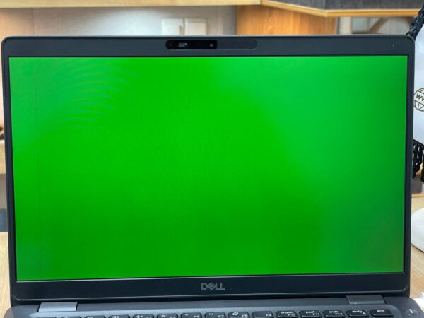 dell latitude 5300 i5-8365U 8-256gb ssd 14" fhd