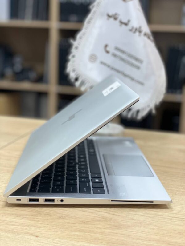 HP ElieBook 840 G8 i5-1135G7 16-256gb ssd  intel iris 14"