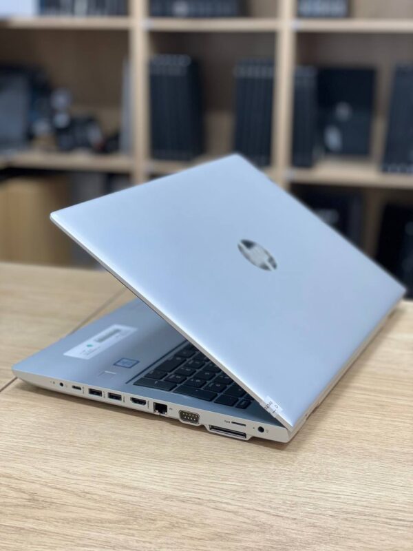 HP ProBook G5  i5-8350U  8-256GB ssd intel UHD 15.6"