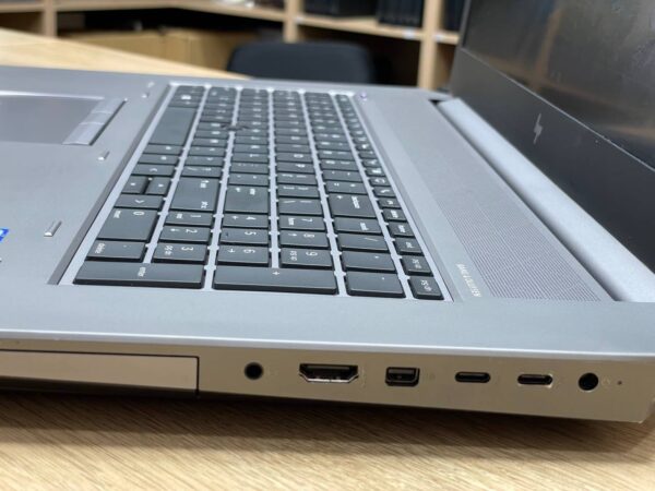 HP ZBook 17 G6 i7-9750H 32-512gb ssd 6gb RTX 3000 17.3"