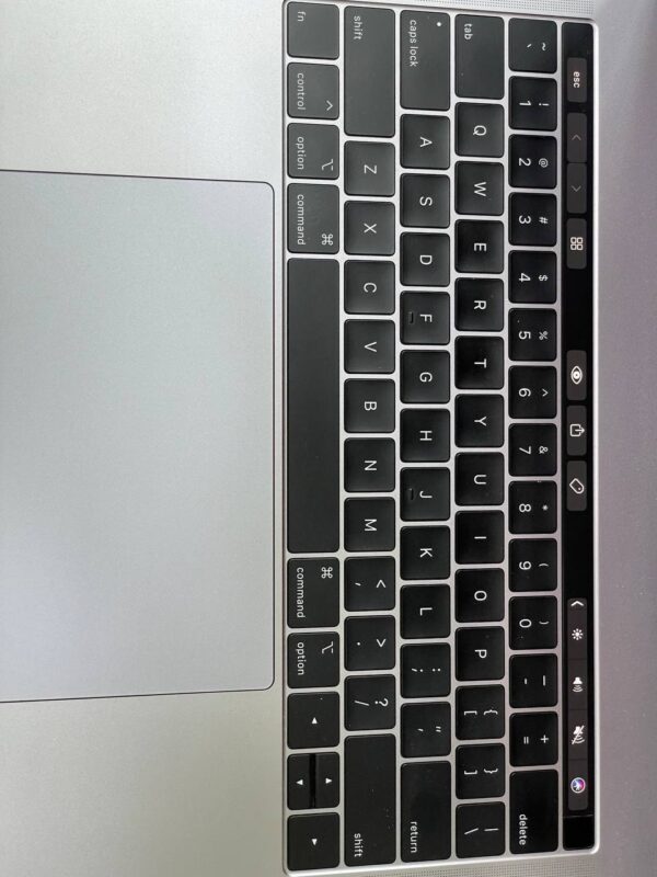 Apple MacBook Pro 2019 A2141 i9-9850H 32-500gb ssd 4gb amd 16"  touch bar