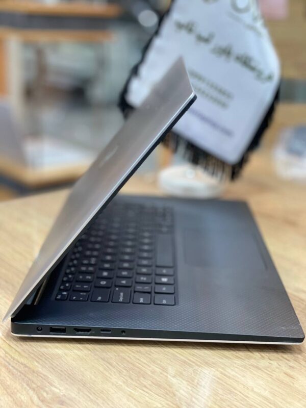 dell precision 5510 i7-6820HQ 16-512gb ssd 2gb quadro M1000m 15.6" 4k