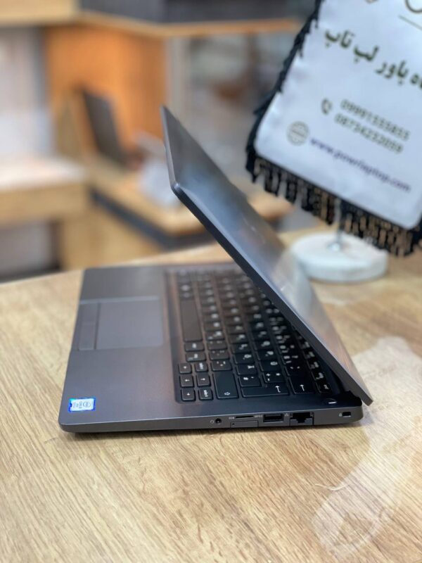 dell latitude 5300 i5-8365U 8-256gb ssd 14" fhd