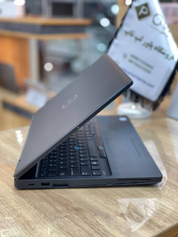 Dell Latitude 5580 i7-7820HQ 8-256 gb ssd 15.6" hd