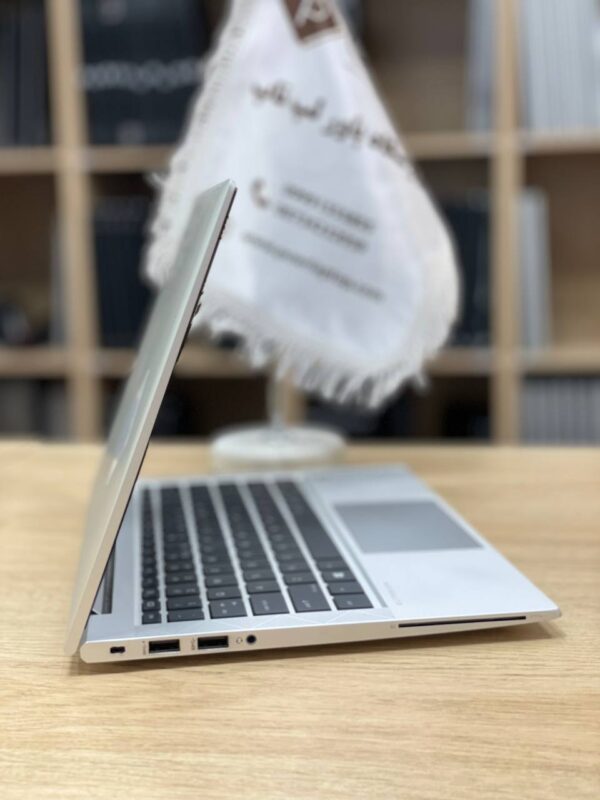 HP EliteBook 830 G8 i7-1185G7 16-512GB ssd intel iris 13"