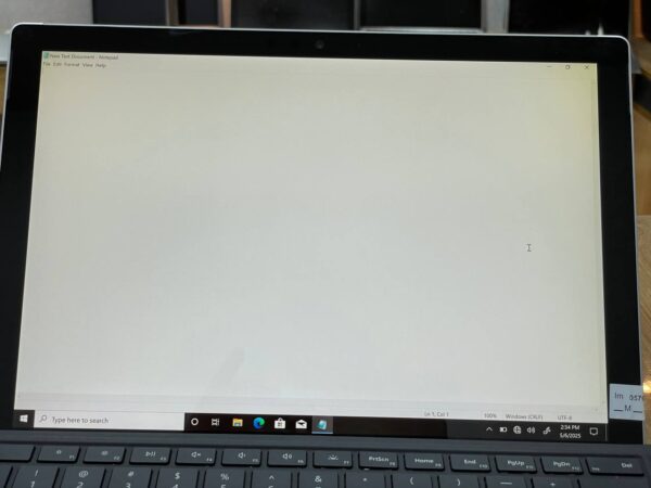 microsoft surface pro5 i7-7660u 88-256gb ssd 12.3 2k