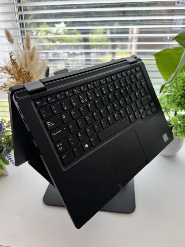 لپ تاپ استوک دل Dell Latitude 7390 -2in1- touch  core i5-8365U 8G-256G 13.3