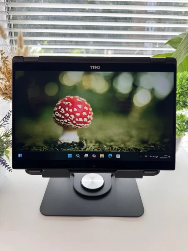 لپ تاپ استوک دل Dell Latitude 7390 -2in1- touch  core i5-8365U 8G-256G 13.3