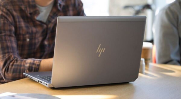 HP Zbook 15 G5 Studio core i7-9750H 32G-512G 4GB Nvidia Quadro P2000 15.6" Full HD