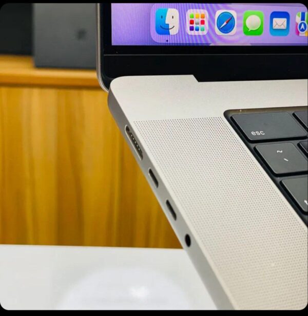لپ تاپ استوک لپ‌تاپ Apple Macbook Pro 2021 (16") M1 Pro 16G-500G M1 PRO 16.2" 3K Retina
