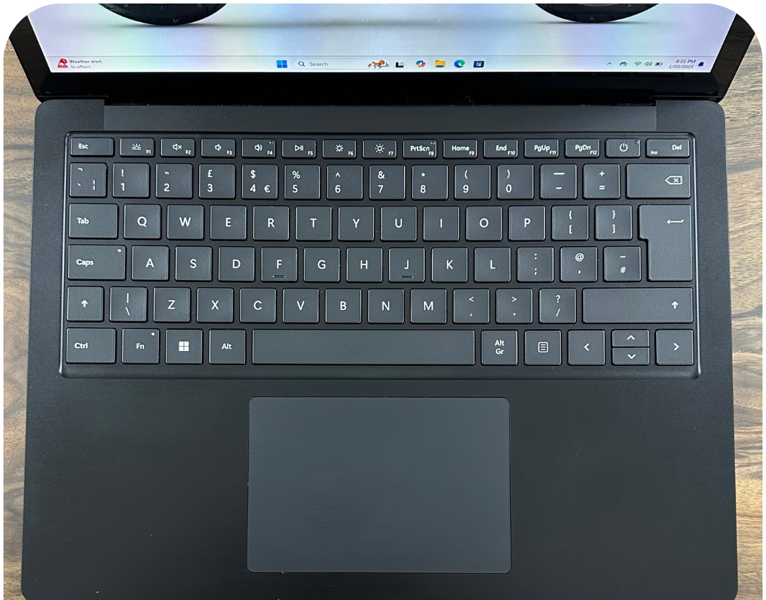 لپ تاپ استوکMicrosoft Surface LapTop 5 core i7-1265U 16GB-512GB intel IRIS XE 13.5″ full hd